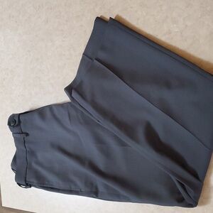 Haggar men's trouser pants.  Size 34W/30L.
